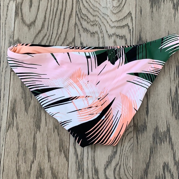 Dolce Vita Swimsuit Bottom NEW CONDITION - Picture 2 of 3